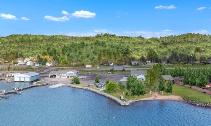 Houghton Haus | Cabins 3 & 4 - Pontoon boat, snowmobile rentals available next door!