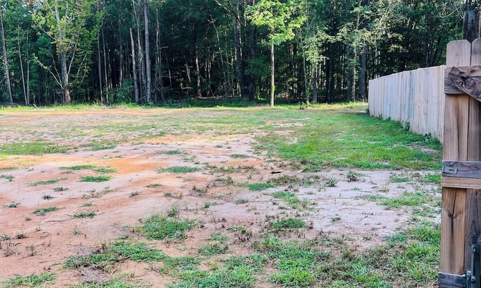 Grady Wohnmobilvermietung | Enjoy the peaceful country scenery and the serenity of being one with nature!