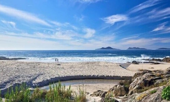 Saians Haus | House in the best beach of the Vigo estuary