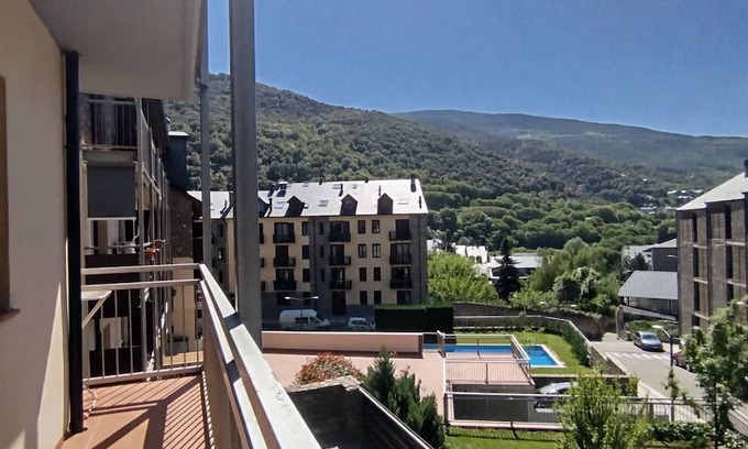 Sort Wohnung | Apartamento 2 Hab. con Balcón, Acceso a la Piscina