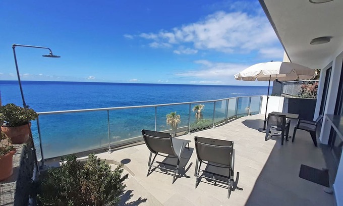 Jardim do Mar Wohnung | Original Wave House - Oceanfront House in Jardim do Mar. The Most Amazing View!!