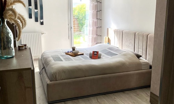Chatillon Wohnung | Appartement Entier Avec Jardin Proche Paris , Métro et Commerces Résidence Calme