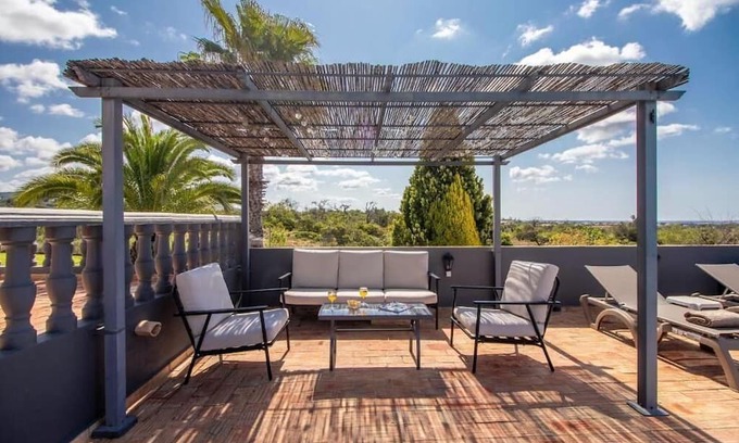 Aldeia Haus | Holiday house Santa Bárbara de Nexe for 1 - 10 persons with 4 bedrooms - Holiday home