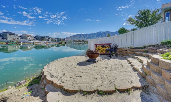Stansbury Park Haus | Lakefront Utah Home w/Private Beach, Dock & Canoe