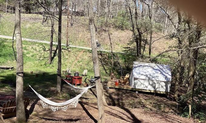 Turtletown Wohnmobilvermietung | Cozy tent with all conveniences of home