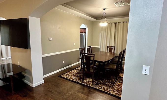 Spanaway Haus | Mid-Side house located in Spanaway perfect home away from home!