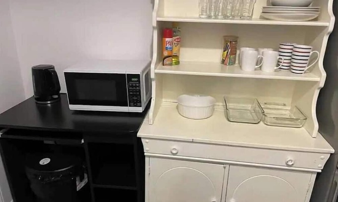 Dundalk Haus | Cozy self contained basement apartment in Dundalk Ontario.