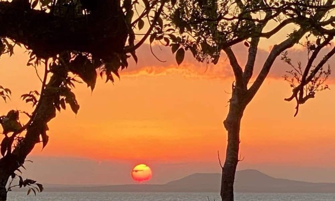 Cape Gloucester Haus | UNIT 2.Located in a secluded pristine setting with fishing, crabbing at doorstep