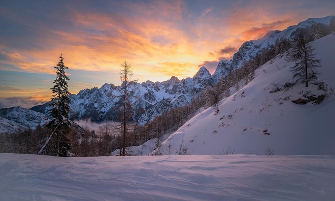 Kranjska Gora Hütte | Erjavčeva koča mountian hut at Vršič