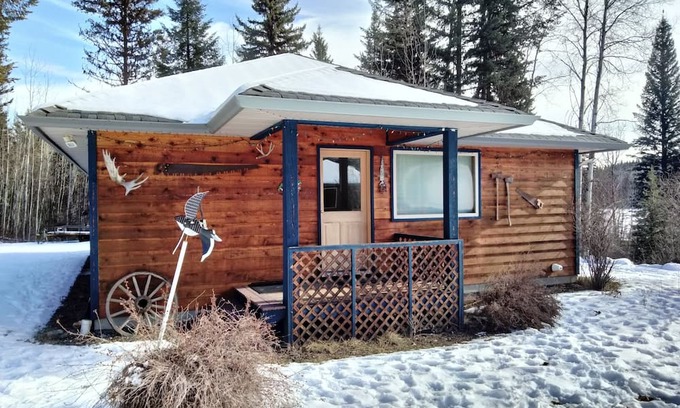 Eagle Creek Haus | Eagle Point Cabin at Ruth Lake Pet Friendly