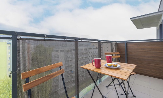Bielany Wohnung | Charming Studio for 2 Persons by Renters