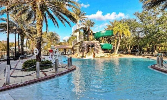 OakLeaf Plantation Haus | Cozy private suite in resort-style golf community