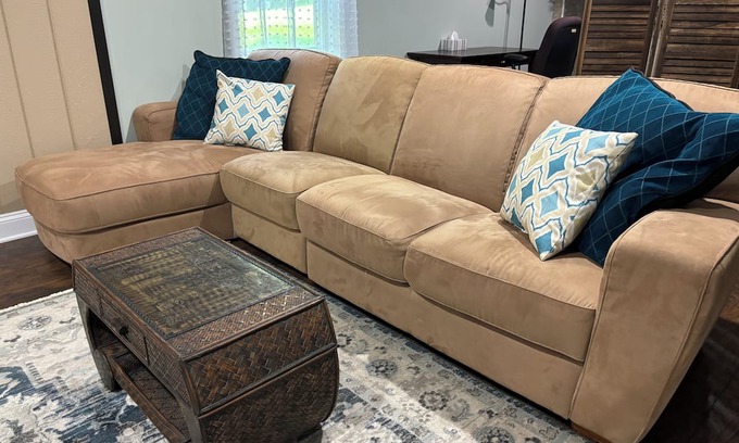 Boyds Haus | Cool Walkout Basement. Great for work! Close to SoccerPlex!