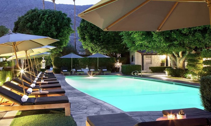 Historic Tennis Club Haus | 4 Charming Boutique Rooms with Plush Beds, Fireplaces, Terraces - Parking