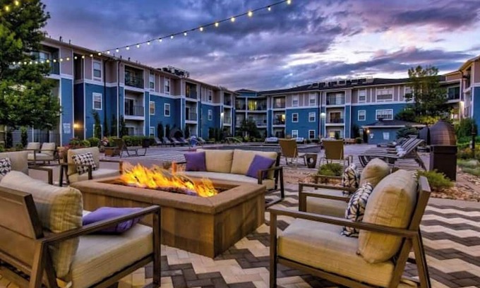 Lincoln Square Lofts Wohnung | Luxury One Bedroom Rental in Lone Tree