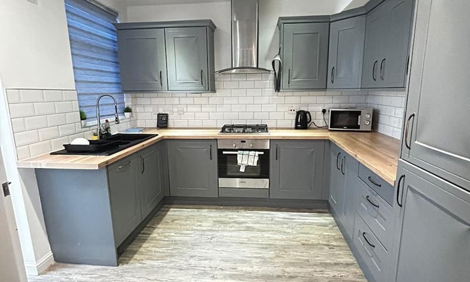 Oldham Haus | Entire Apartment Manchester - Near Etihad Stadium - Close To The City