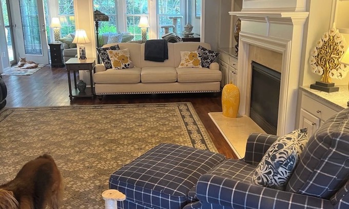 Flowery Branch Haus | Private bedroom/bath in my home. Gated comm. next to NE GA Med. Ctr-Braselton