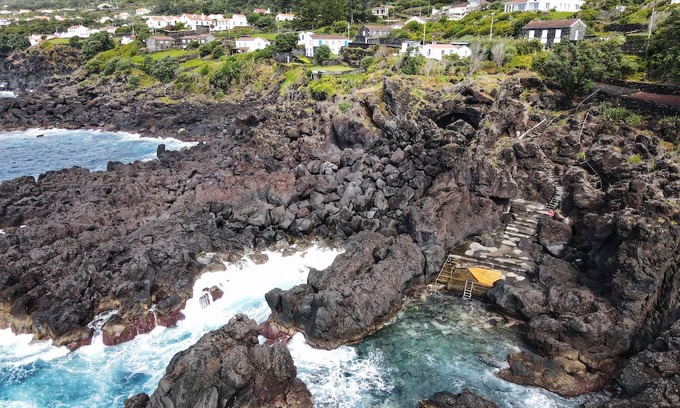 Pico Island Haus | The Blue Eden - Double Bedroom With Ocean View