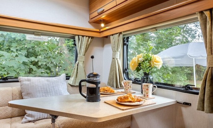 Whitchurch Haus | Luxury Lunar Caravan Sleeps 6