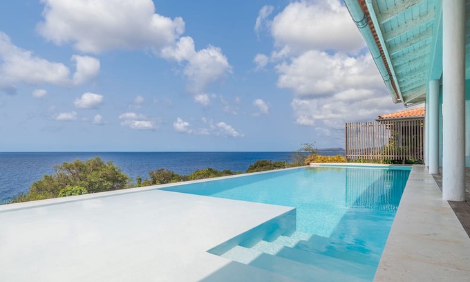 Hato Haus | Cliff Cottage- Vacation villa with breath taking sea view