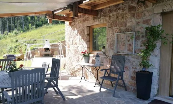Ragoli Skihütte | Chalet 'Soandel' with Mountain View, Private Terrace and Wi-Fi