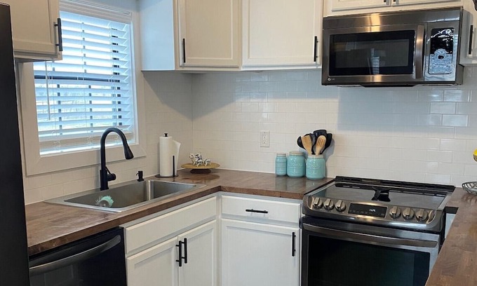 Troy Sonstige | Cozy Country Farmhouse- 23 mins to Waco and 10 to Temple.