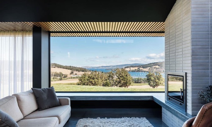 Cygnet Haus | The Long House, Cygnet Tasmania Stunning views over Port Cygnet.