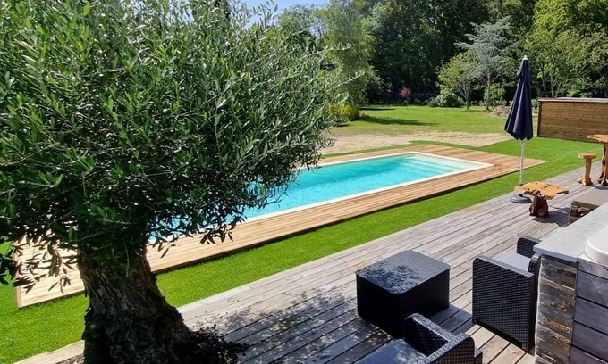 Gauriaguet Haus | Holiday Home 'Gîte La Pépite' with Shared Pool, Wi-Fi and Air Conditioning
