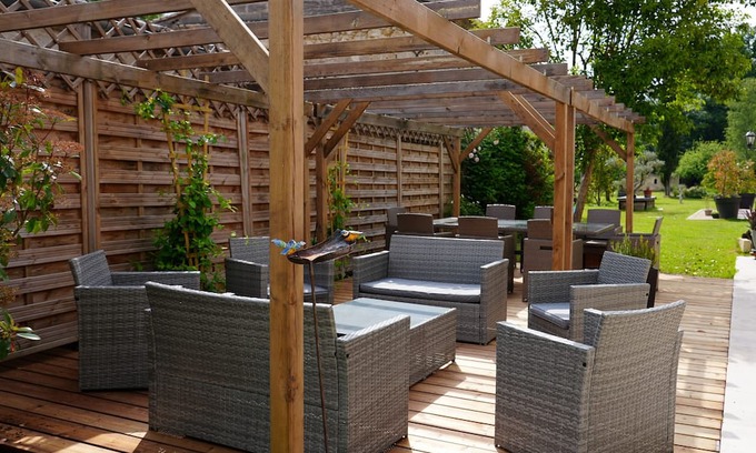 Gauriaguet Haus | Holiday Home 'Gîte Le Bijou' with Shared Pool, Wi-Fi and Air Conditioning