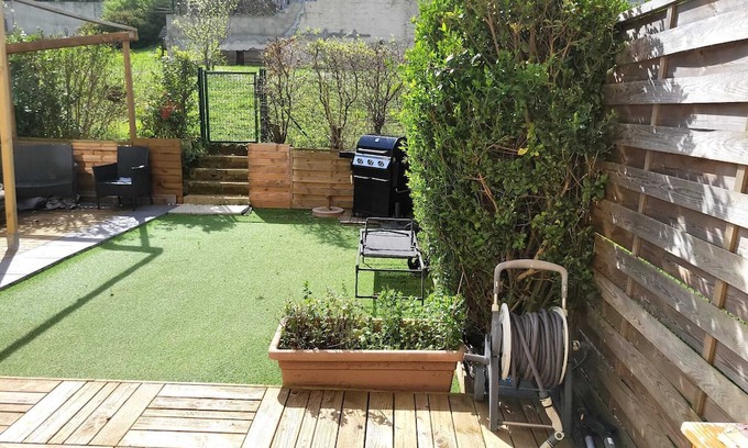 Vitry-sur-Seine Wohnung | Duplex Plein Pieds Avec Jardin et Terrasse au Pied du Tramway à 10 min de Paris