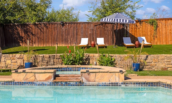 Valley Ranch Haus | Irving Poolside Paradise!