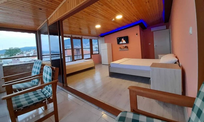 Altinoluk Hotel | Asmalı Hotel