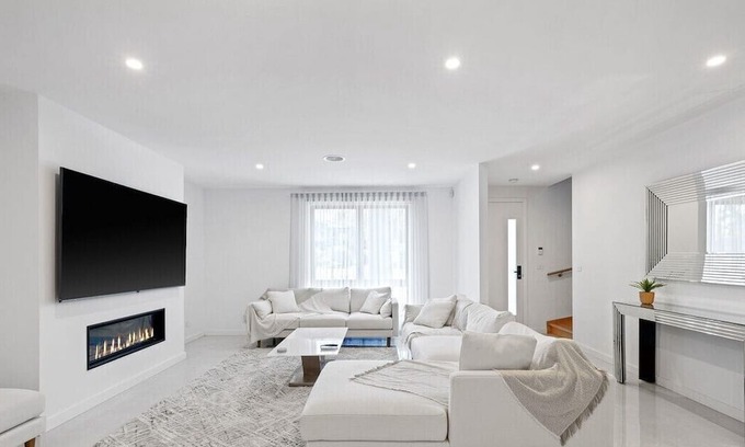 Rhyll Haus | Swan Bay Park by Ready Set Stay - WIFI, Full Linen and Towels, Central