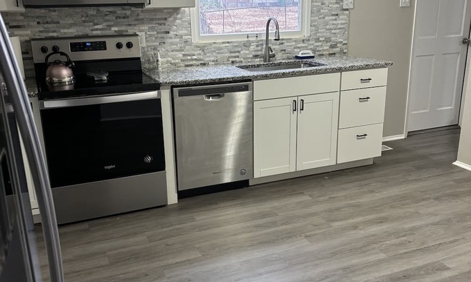 Florissant Haus | Cozy 3brm Ranch Sleeps 5