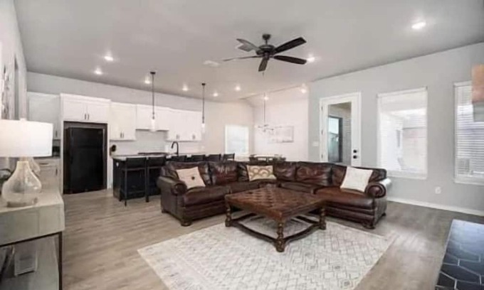Lubbock Haus | Modern Uptown - 4BR/2BA - New Construction