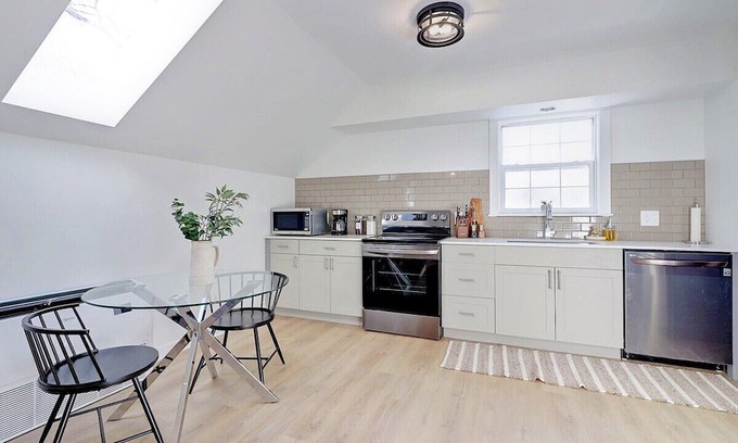 Fredericton Wohnung | This apartment is a 2 bedroom(s), 1 bathrooms, located in Fredericton, NB.