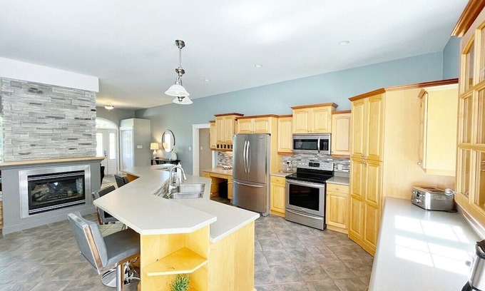 Fredericton Haus | This house is a 3 bedroom(s), 2.5 bathrooms, located in Richibucto Road, NB.