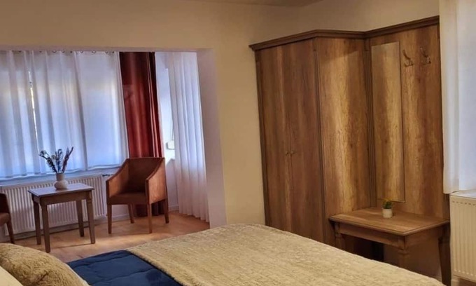 Bad Bocklet Wohnung | Apartment 'Gästehaus Da Fabio' with Mountain View, Private Terrace and Wi-Fi