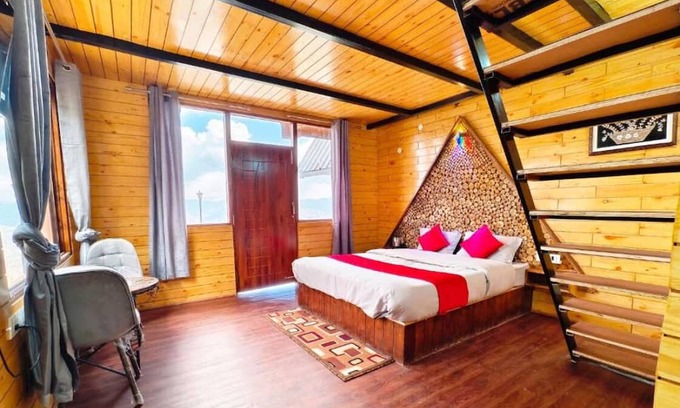 Fagu Hütte | Family Room with Mountain View - Snowind Cottages