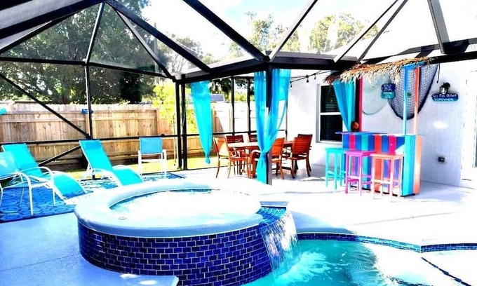 Vero Beach South Haus | Beaches hot tub, heated pool & fenced in yard for total privacy. Dogs welcome .