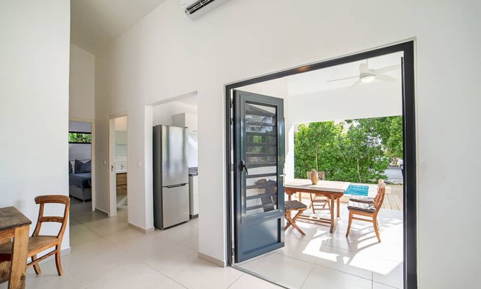 Kralendijk Haus | Cute hideaway with private pool & garden. Close to nature & beaches.