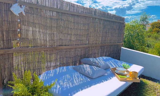 Aljezur Kabine | Casa Cacau’s T1 in Arrifana,Aljezur