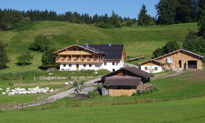 Bernbeuren Wohnung | Holiday apartment Almstüberl