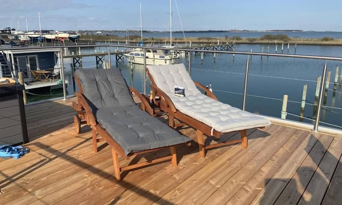 Kragenæs Bootsverleih | Hausboot Moby Chic für 5 Pers. mit Großer Dachterrasse in Kragenæs auf Lolland