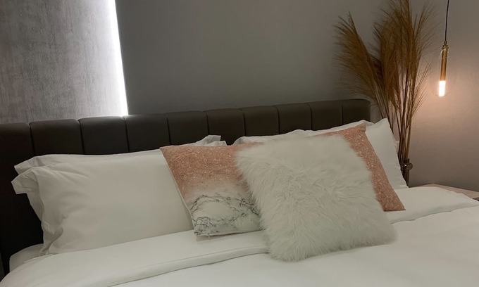 Taiwan Haus | Cozy 4-bedroom townhome ,Elevator,Karaoke,Electric mahjong, in delightful House