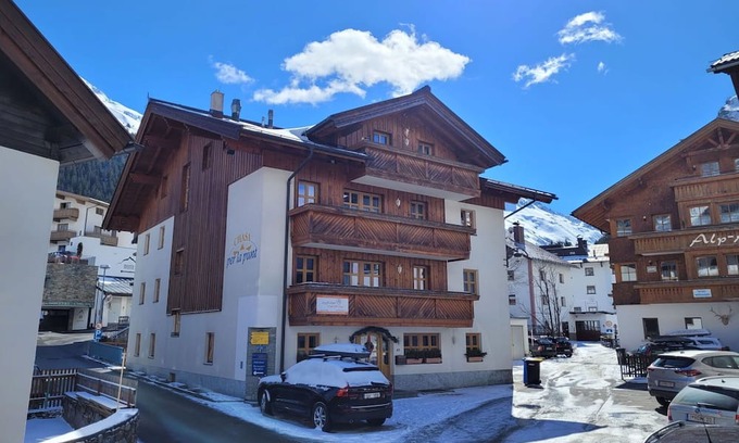 Galtur Wohnung | Cosy apartment for 4 people with WIFI, TV, balcony and parking