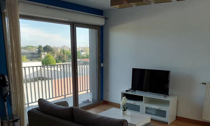 Thiais Wohnung | Location Meublée Appartement 65m2 Région Parisienne, au Pied Tramway T7 + Métro7