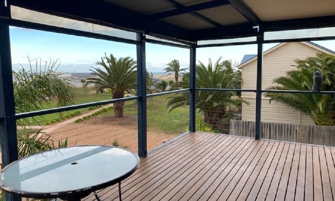 Wallaroo Plain Haus | OSPREY TOO