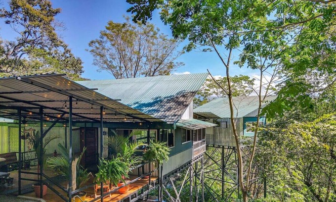 Parrita Haus | Unique Cacao Jungle Cottage with amazing views!