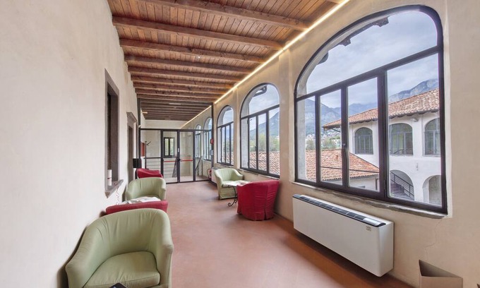 Calolziocorte Wohnung | Apartment "Hotel Locanda Leonardo Bellagio" with Mountain View, Shared Terrace & Wi-Fi